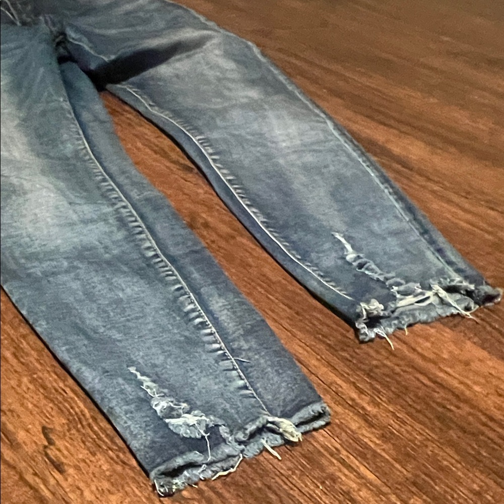 Size 11/30 Distressed Blue Jeans